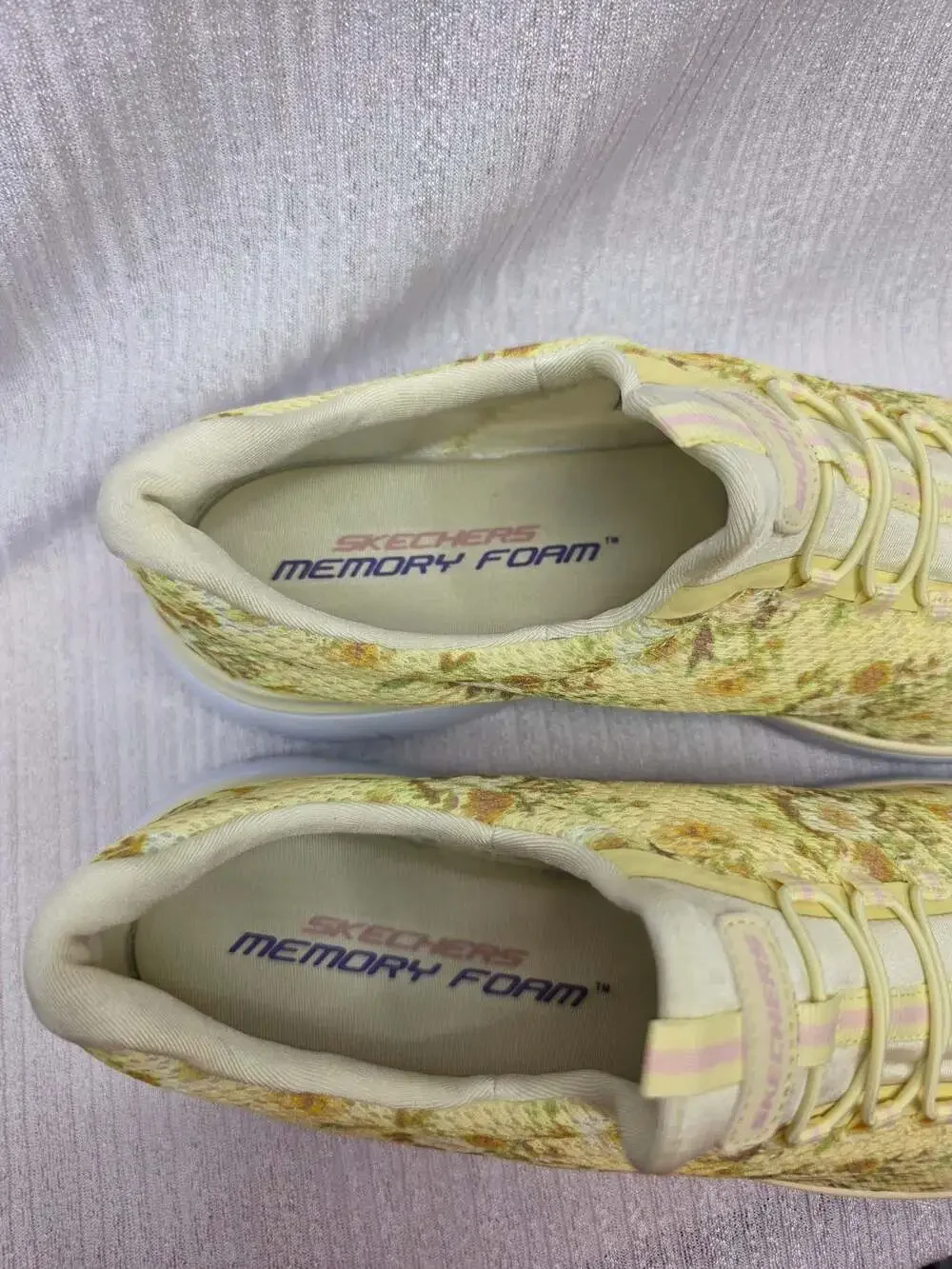 New Skechers Summits Yellow Floral Mesh Slip On Sneakers